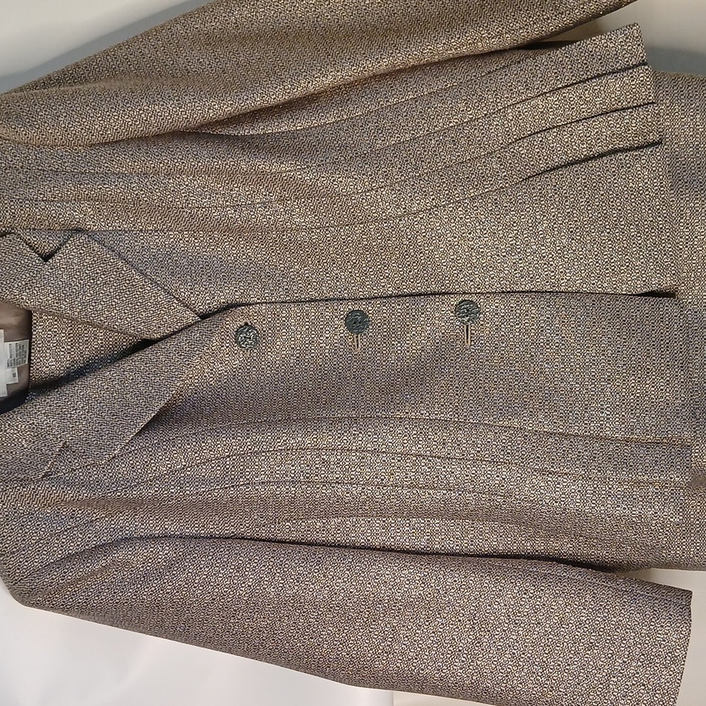Vintage  Spring woman's skirt suit mettalic beige size 16 Excellent condition